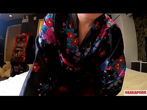 ❤️ Jong cosplay meisje houdt van seks tot orgasme met een squirt in een paardenvrouwtje en een blowjob. Aziatisch meisje met harig kutje en mooie tieten in traditioneel Japans kostuum in amateur video waarin masturbatie met neukspeeltjes wordt getoond. Sakura 3 OSAKAPORN. ❤ Quality porn at us
