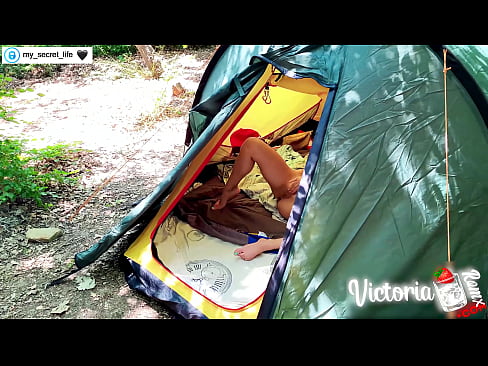❤️ Gefilmd op camera Gepassioneerd aftrekken Vreemdeling in een tent ❤ Quality porn at us