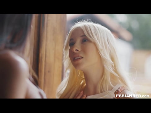 ❤️ Meisje komt een paar maanden later thuis en eindigt met het eten van haar stiefmoeders poesje ❤ Quality porn at us