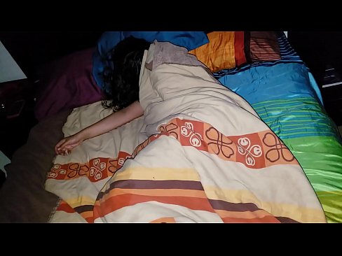 ❤️ Stiefzoon die zijn jonge stiefmoeder berispt terwijl ze slaapt. ❤ Quality porn at us